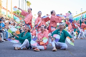 すずめ踊りの様子